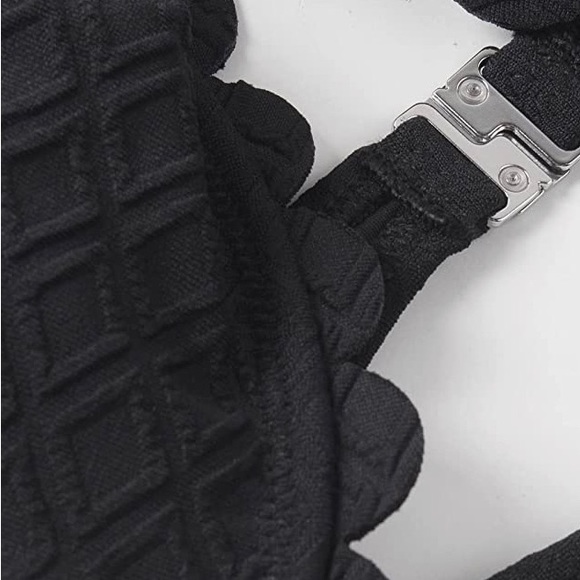 Women's CUPSHE Cutout Scallop Trim One-Piece Swimsuit - Picture 6 of 9